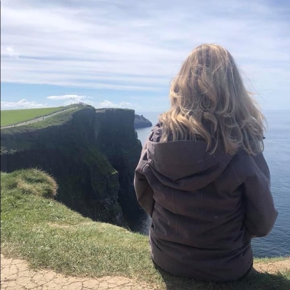 Meet your Posher, Kristen - Picture 1 of 1